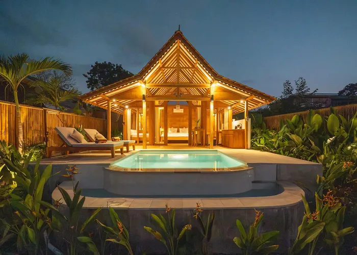 Mana Lembongan Romantic Pool Cottage With Ocean And Mt Agung Views