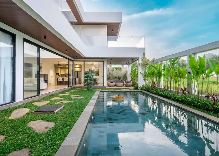 Velora Villa - Grand Retreat With Pool & Rice Field Views