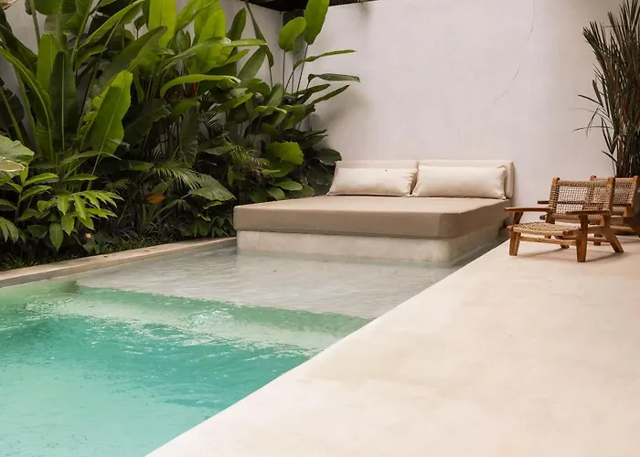 Designer Pool Luxury Escape Villa In Canggu