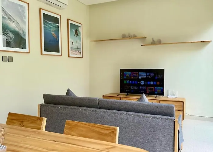 Modern 1Br Pool View Walk To Beach Central Legian