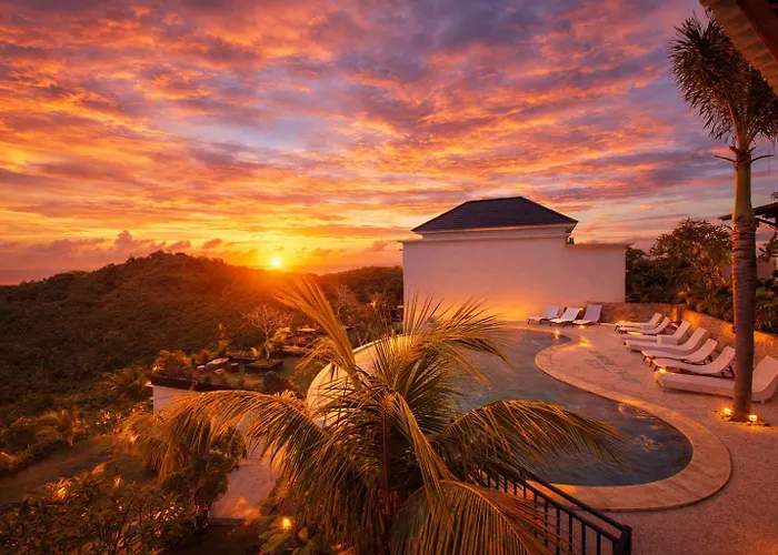 Kelingking Parama Resort