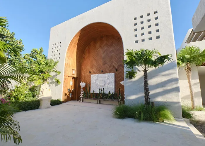 Lavanya Villa Berawa Beach