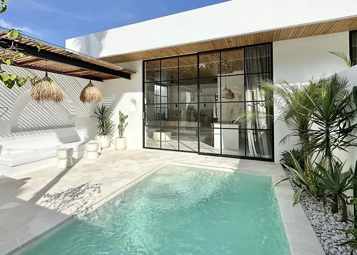 The Suites By The Young Villas
