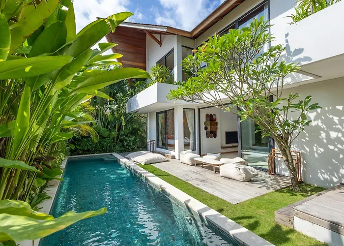 Luxurious 5 Bd Villa In Seminyak - Art Deco Style