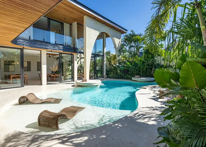 Luxury 6Br Tropical Villa With Beach Club Pool
