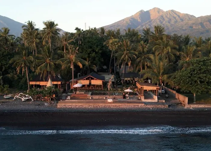 Vela Tianyar Boutique Resort - Oceanfront
