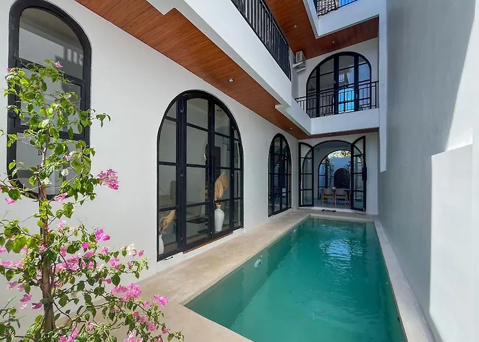 Summer Stay Villa Balangan