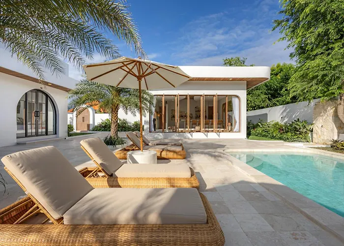 Desaulu Villas - Private Escape With Sunlit Pool In Uluwatu
