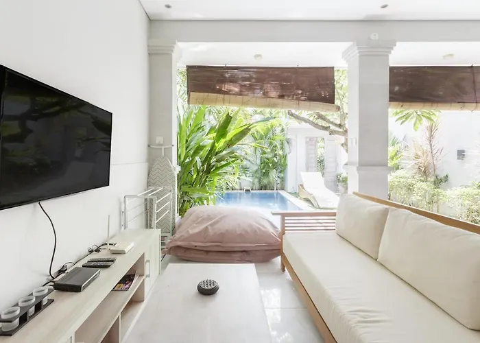 Romantic Villa With Private Pool In Legian Seminyak