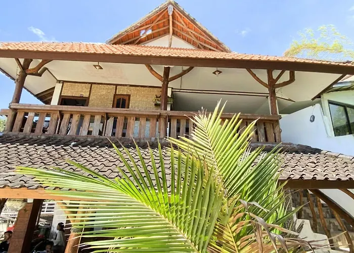 Santai Surf Lodge-Balangan