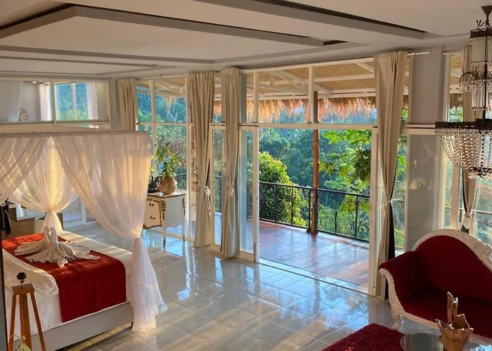 Oceanview Cottage Cempaga - entire 2 BR Bungalow 135 sqm