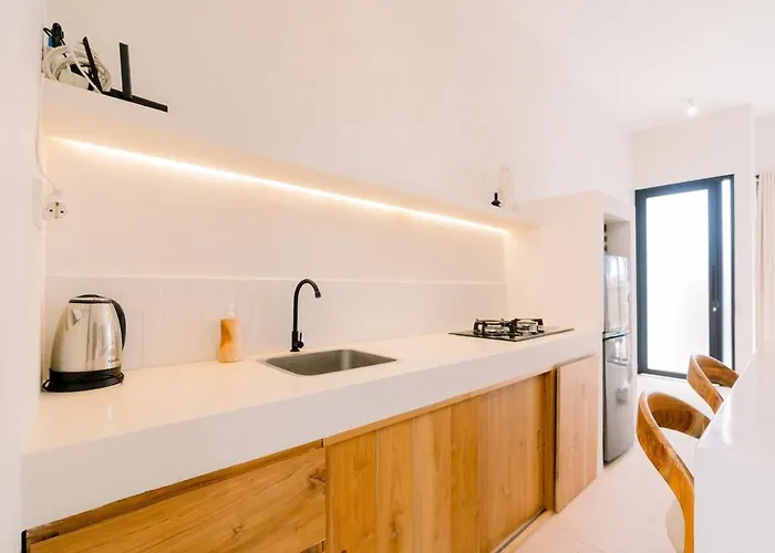 Tropical Escape In Canggu 2Br Private Pool & Bath