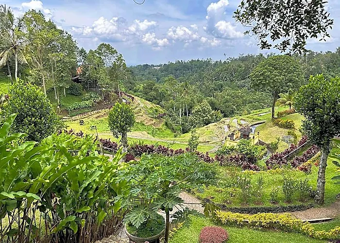 Sang Tirta Resort