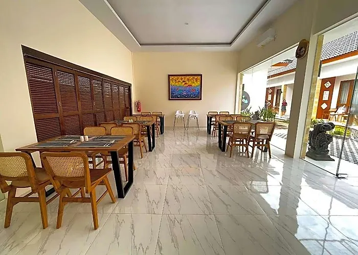 The Cabin Hotel Lovina Bali