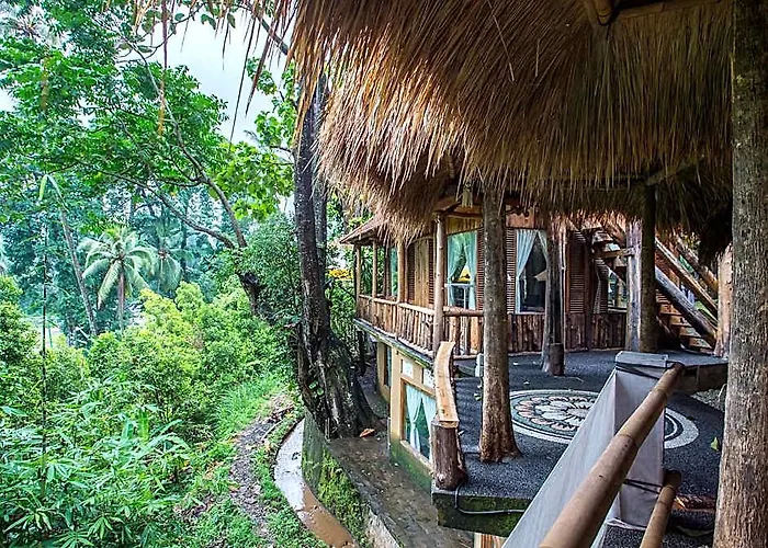 Omunity Bali Hotel