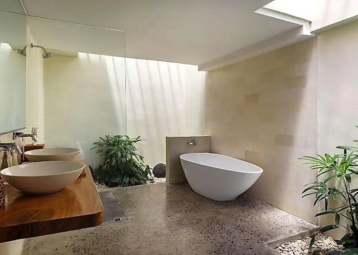 Anandathu Villas - Tropical Pool Villa In Canggu