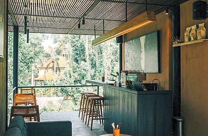 Loji Nyanyi Suite Brew