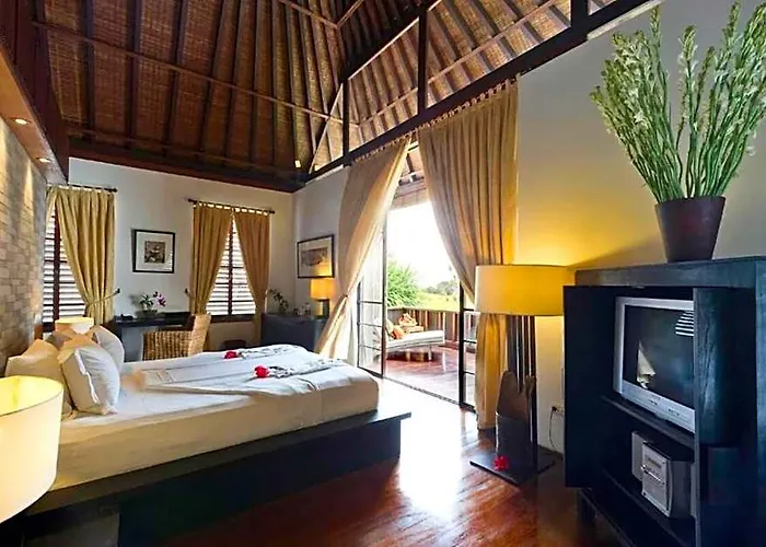Seaside Palace 3 Bedroom Private Pool Villa Zn41