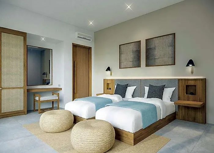 Brand New Luxury 5 Bedroom Villa 200M To Brawah Beach