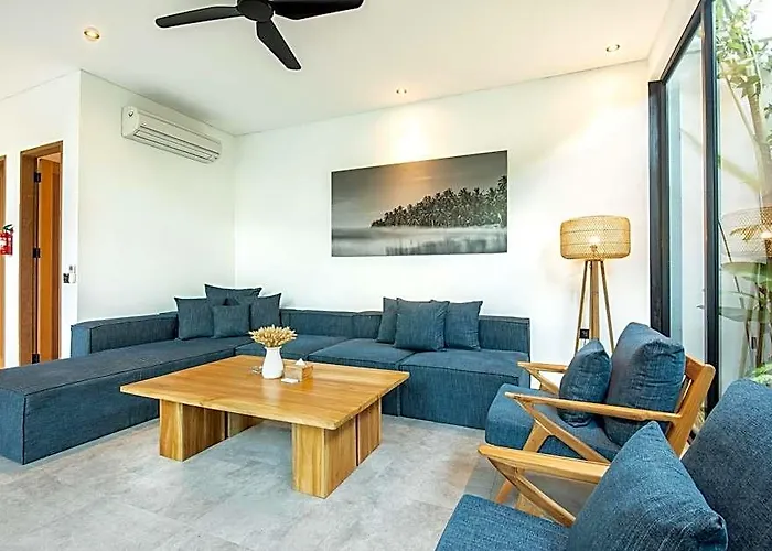 Elegant 5Br Villa Retreat Steps From Canggu Beach