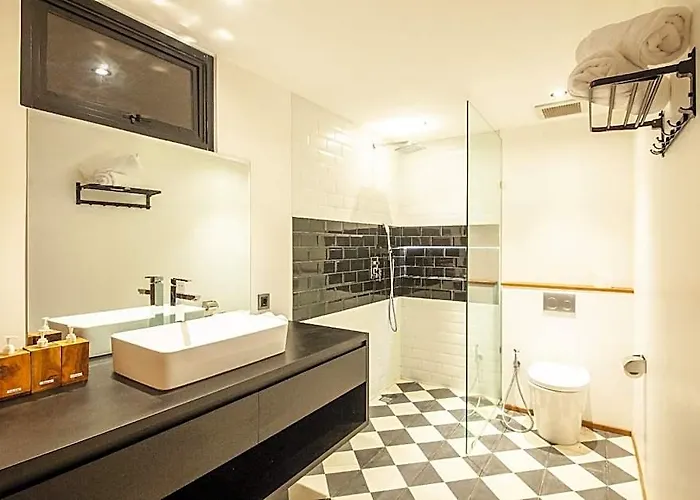 New Duplex Apartment 200M To Beach Canggu