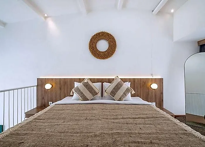 Six Min To Beach - New Luxe Pool Loft W/120'Cinema