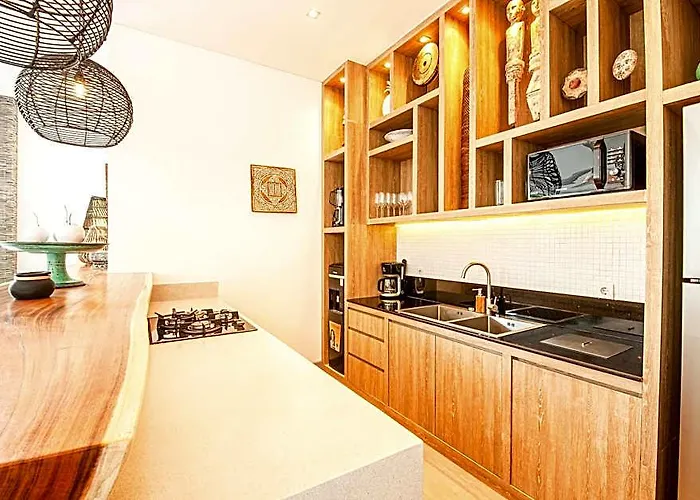 Stunning 4Bd Retreat, 5Min Walk To Finns Bliss