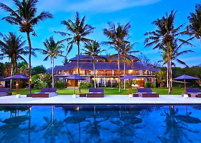 Paradise Island 8 Bedroom Luxury Villa Withpool
