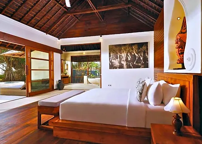 Paradise Island 8 Bedroom Luxury Villa Withpool Ne48B