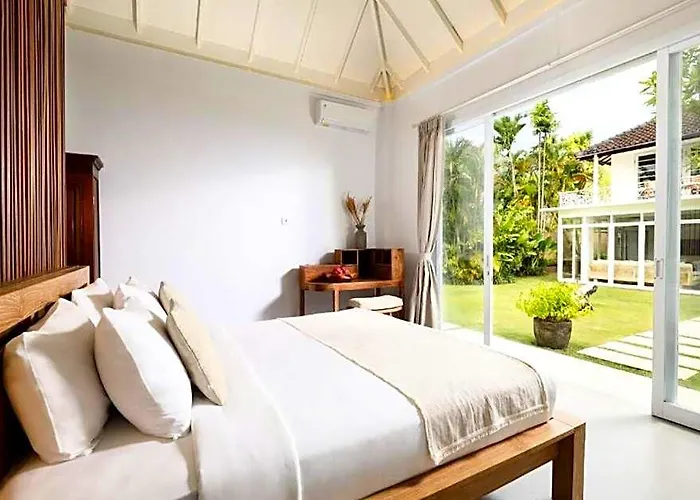 Lovely 5 Bedroom Private Pool With Garden View Ir43