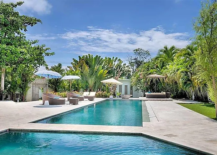 Royal 3 Bedroom Private Pool Villa