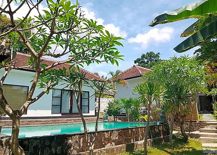 Lovina Villa Cinta