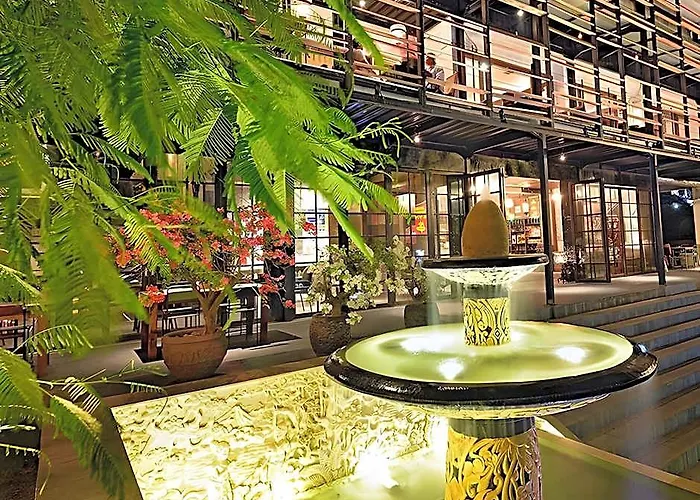 Sama Sama Suites And Restaurant