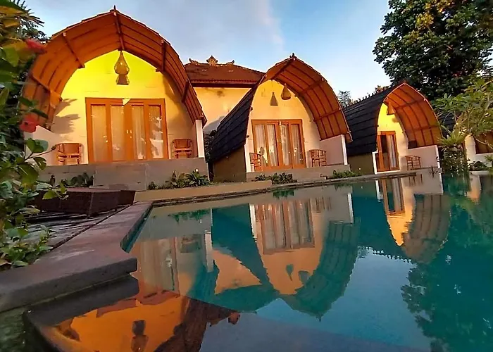 Uma Manyar Sunset Villa