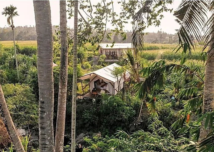 Camani Glamping