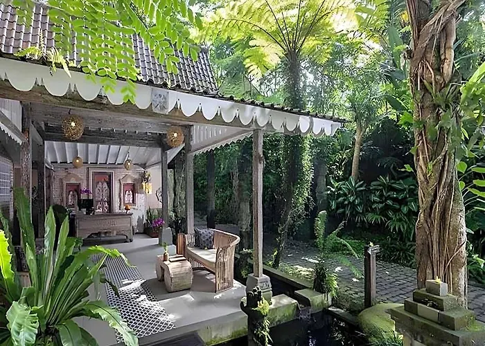 Pramana Giri Kusuma