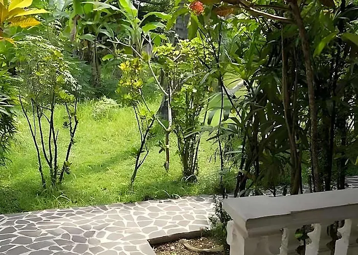 Taman Lilys Hotel