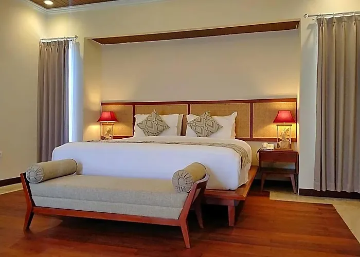 The Grand Villandra Resort Lovina