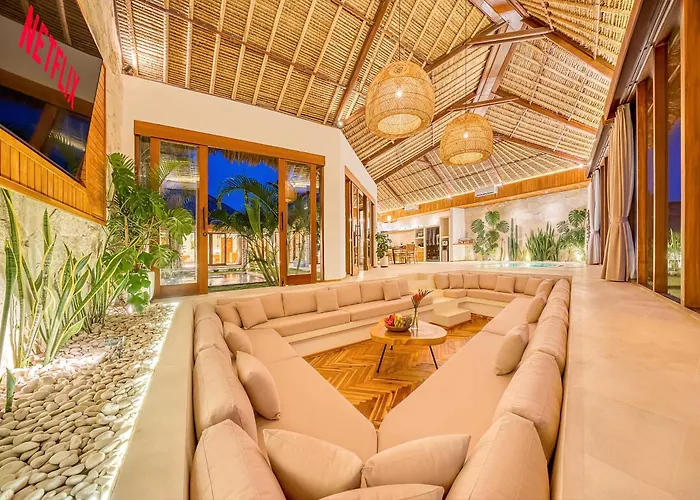 Villa El Gaucho: Brand New 9Bdr Prime Location