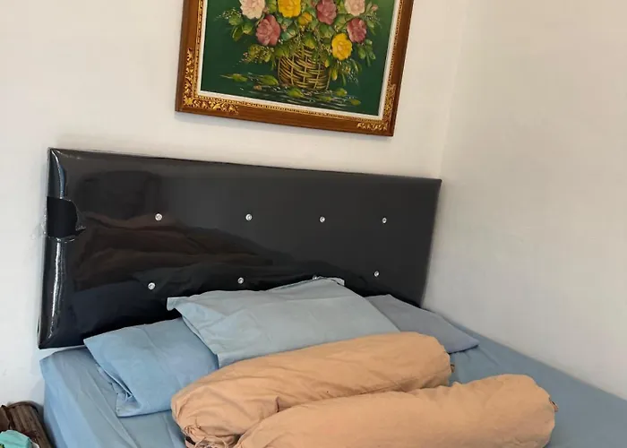 House For Low Budget Travelers
