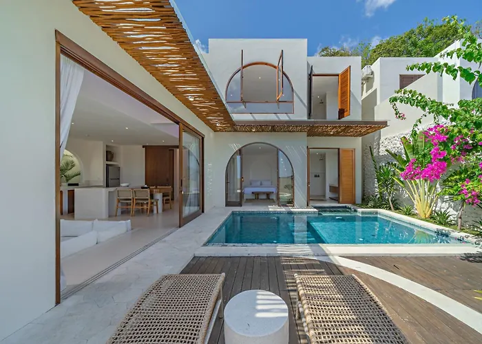 Villa Kahaya - Scenic 2Br Villa With Pool & Ocean View