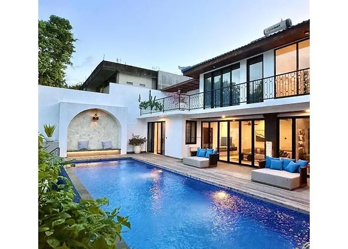 Casa Gong Jimbaran 5 Bedroom Oasis With Pool Rooftop Near Gwk