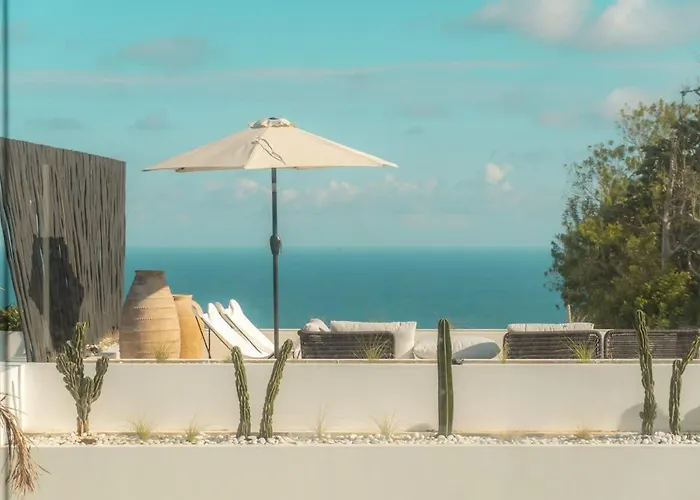Clifftop Villa - Cactus & Stone