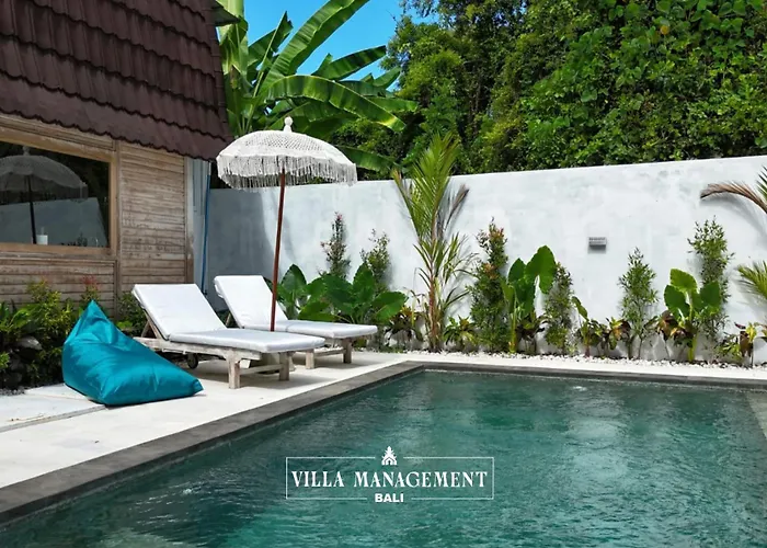 Serene Tropical Bungalows Laba Sari