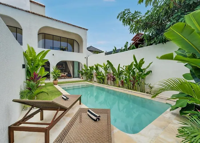 Villa Lou - Modern Villa With Garden And Pool