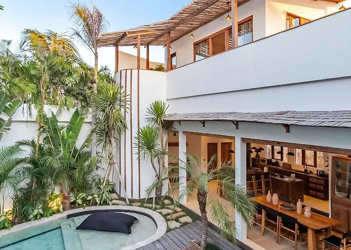Lovely 4Br Villa Rooftop Sunset - Seminyak