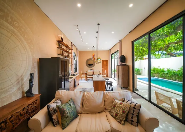 Spacious 2 Bedroom Villa Cozy, Quiet & Comfortable With A Private Pool