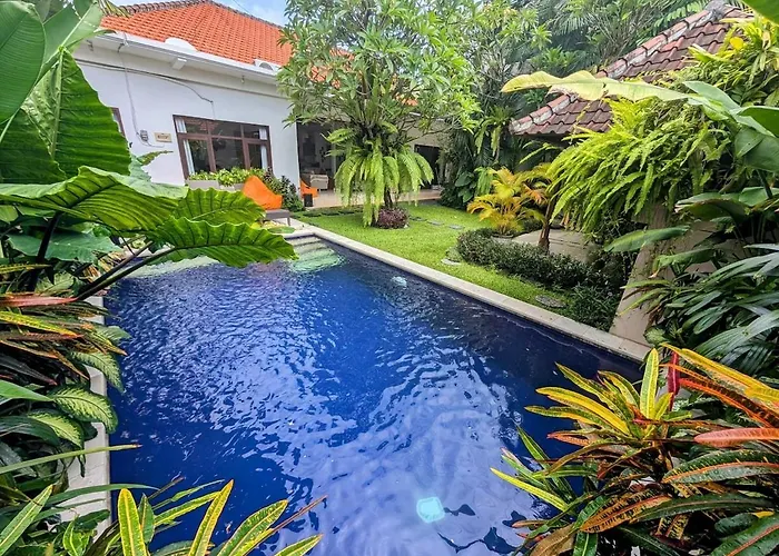 Bali Green 4 Bedroom 5 Ac Tropical Garden Pool Villa With Closeable Lounge - Short Walk To The Beach