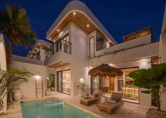 Brand New Villa With Rooftop Jacuzzi - Bingin