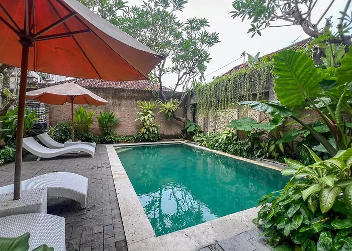 Urbanview Hotel Grand Pudjawan near Kuta Beach